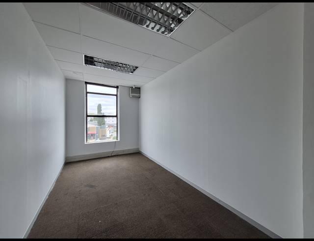 315M² OFFICE TO LET IN CRAIGHALL